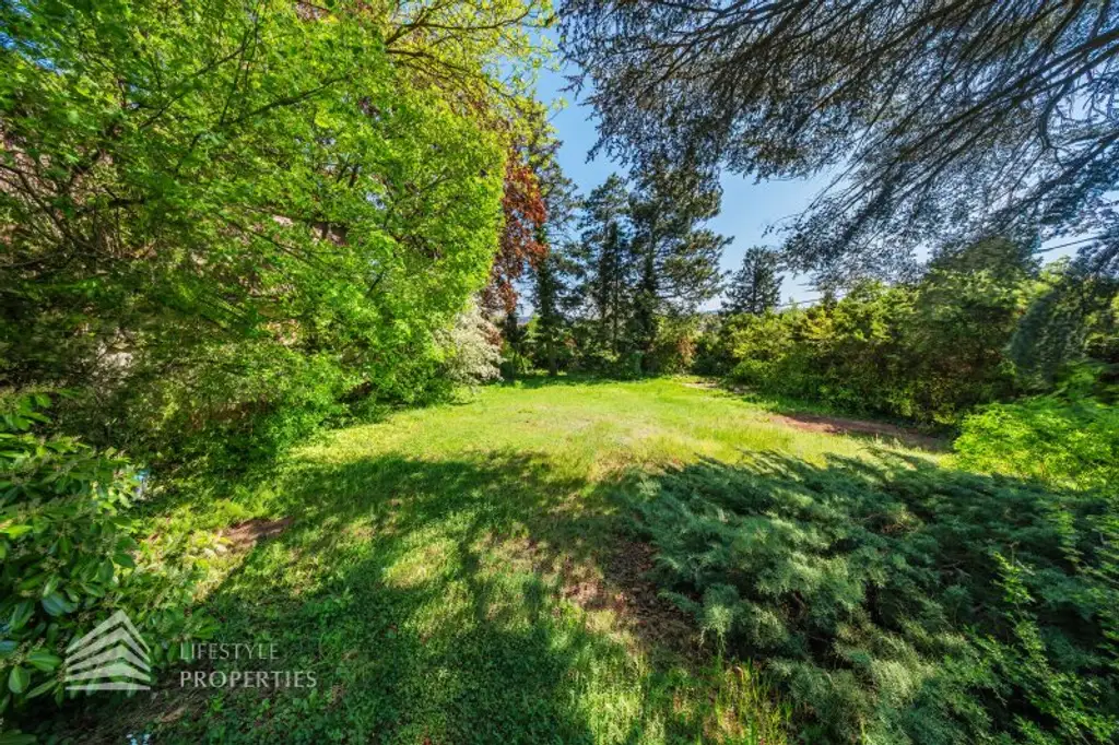 Traumhaftes Einfamilienhaus mit Gartenparadies