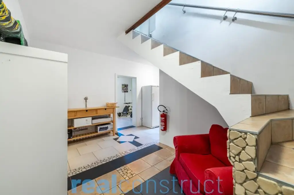 Ökologisch nachhaltiges Einfamilienhaus mit ERDWÄRME-Heizung in bester Lage von Bad Erlach