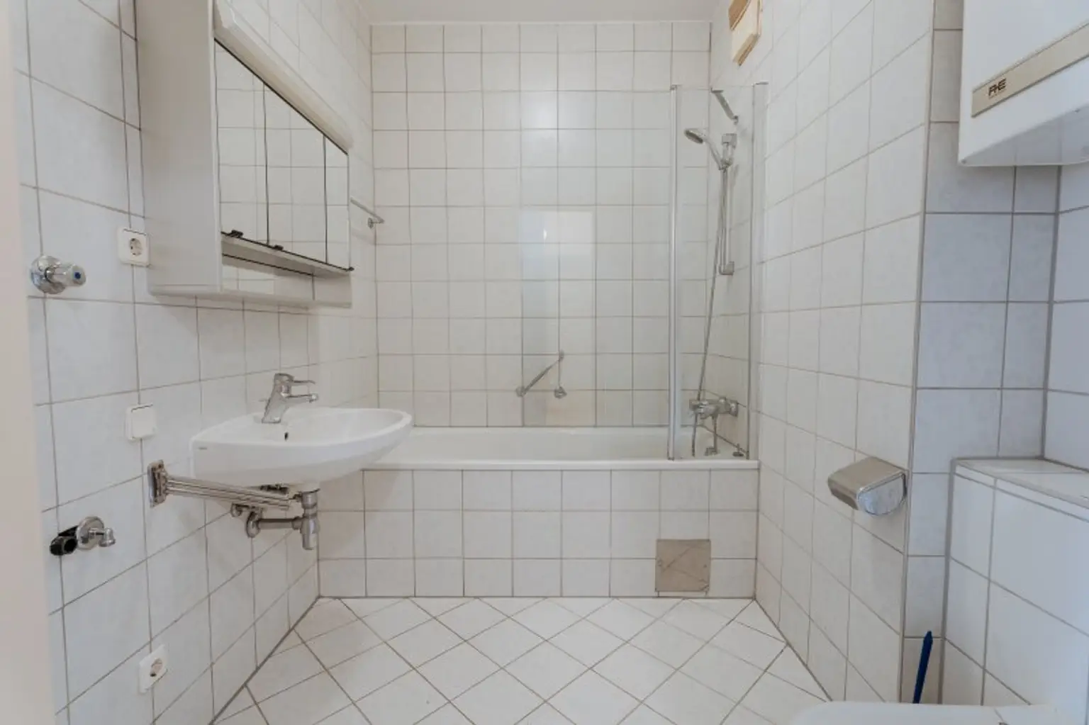 Helle 1- Zimmerwohnung im 1.Dachgeschoß