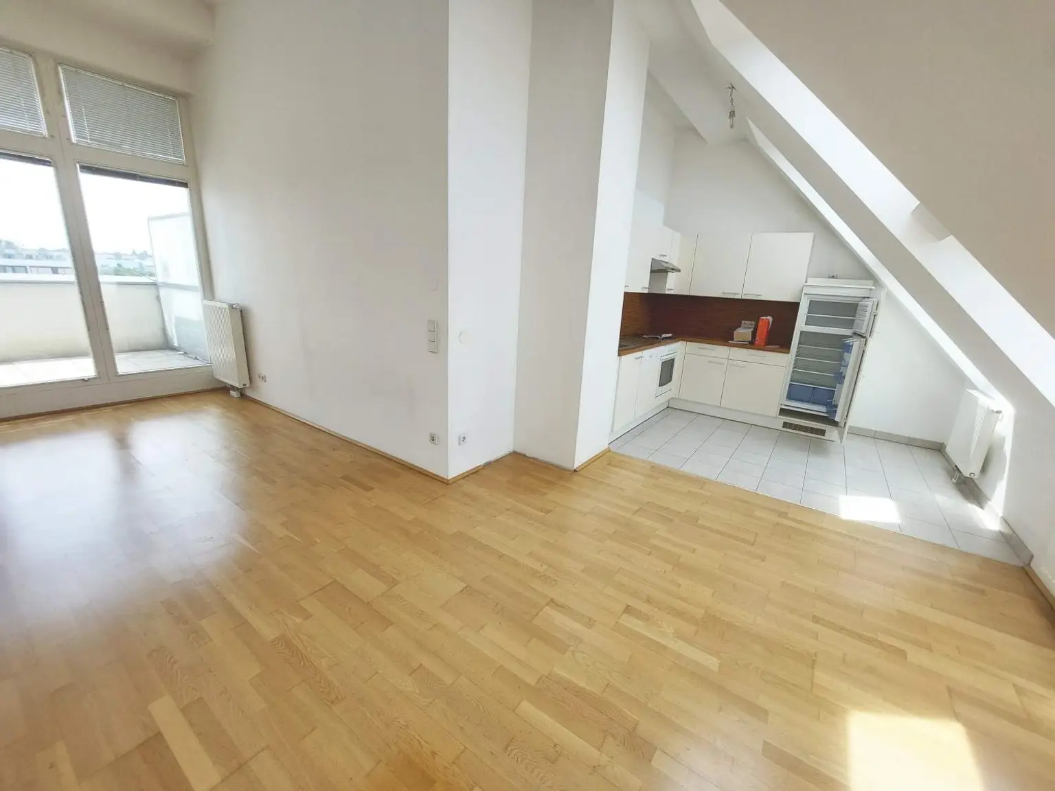 3-Zimmer-Maisonette mit Dachterrasse - direkt beim Enkplatz