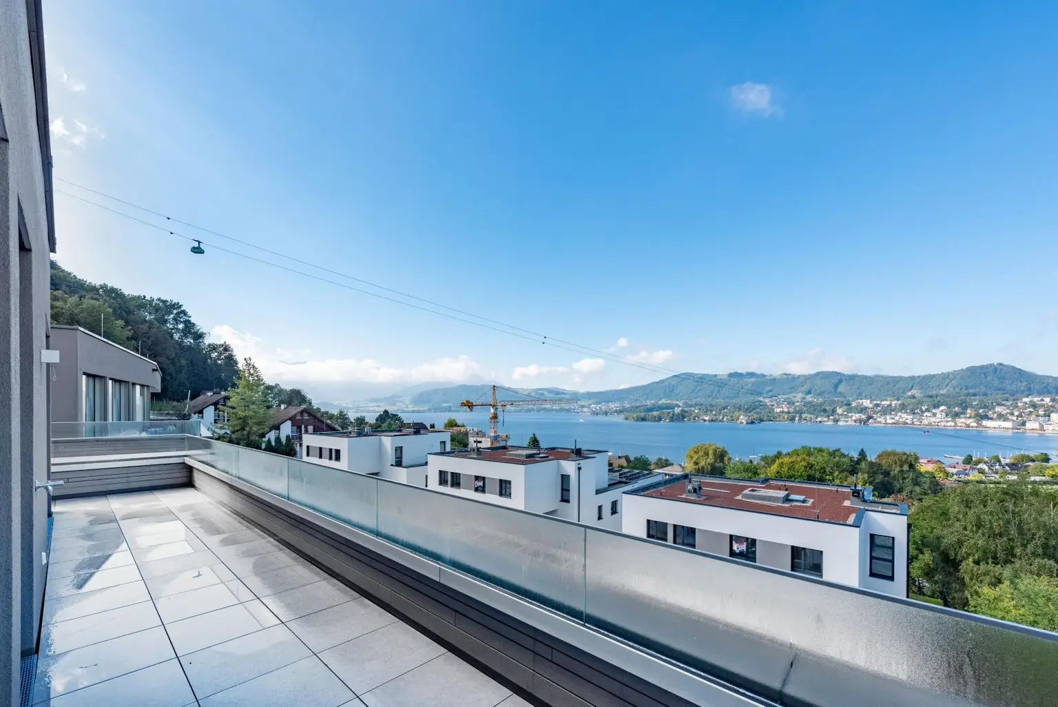 Stilvolles Penthouse mit malerischem Seeblick - ERSTBEZUG