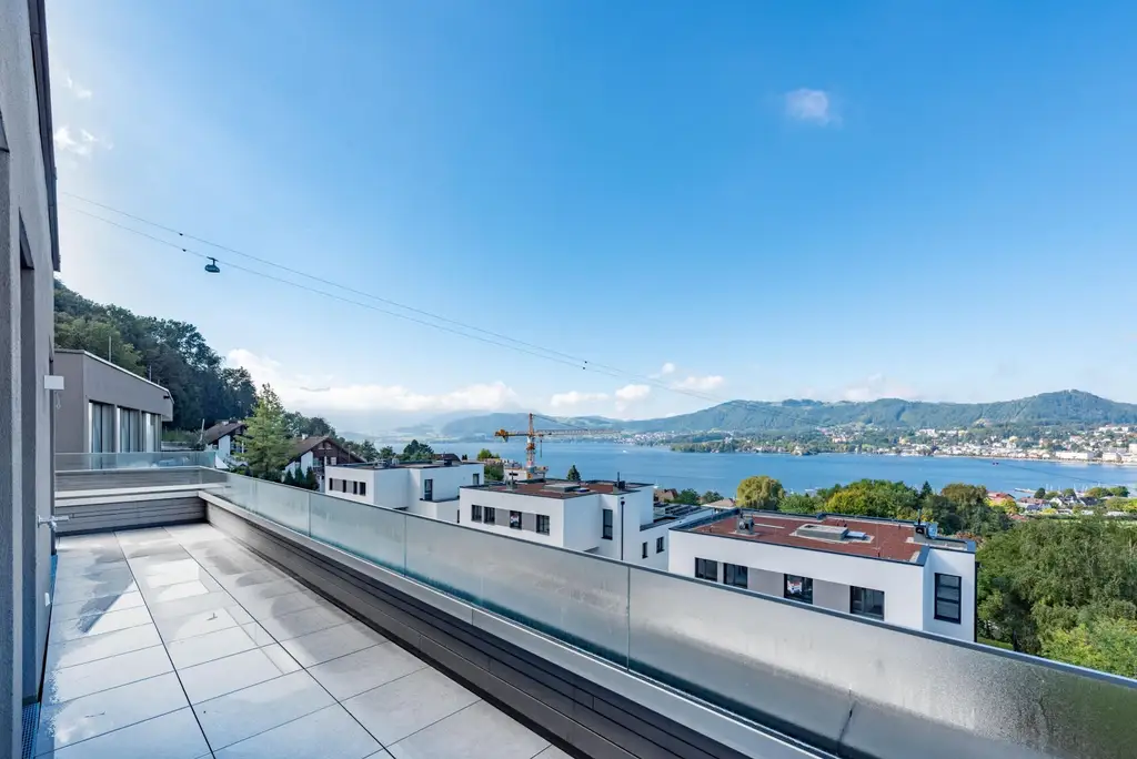 Stilvolles Penthouse mit malerischem Seeblick - ERSTBEZUG