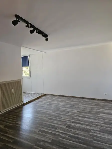Ruhige  2-Zimmer-Wohnung mit Loggia in Grünlage - Nähe Lobau