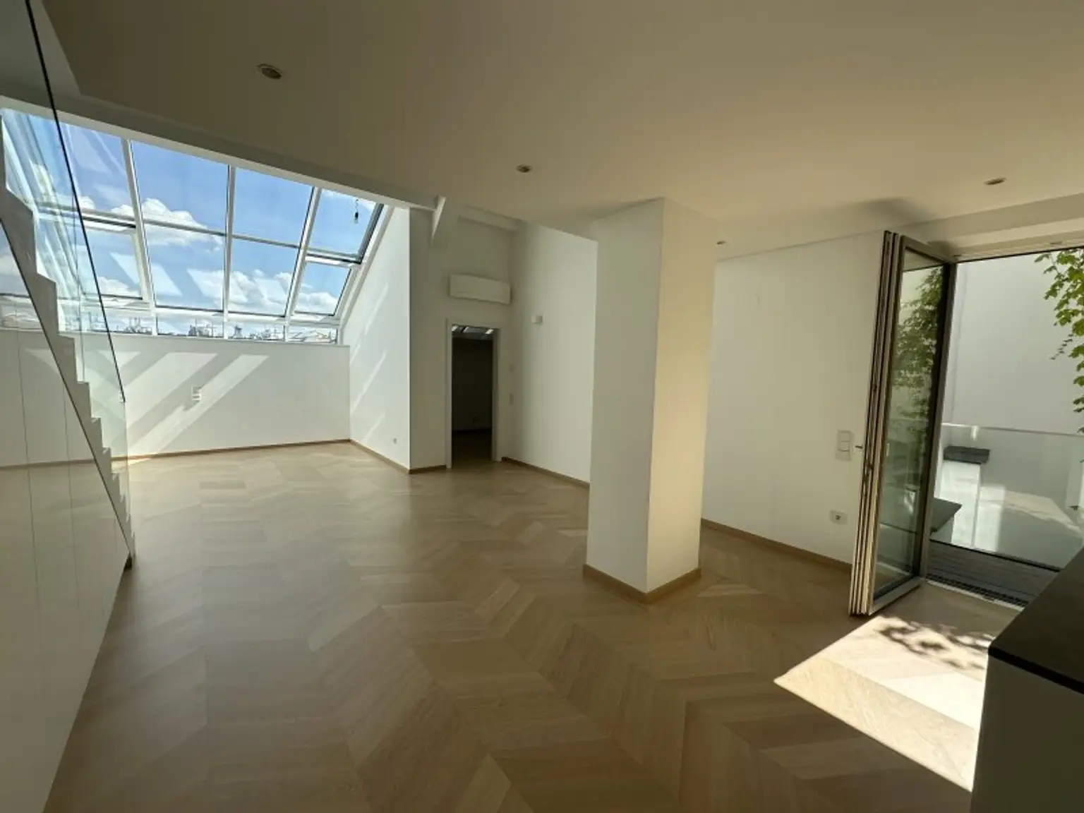 Gonzagagasse: moderne 4-Zimmer-Maisonette mit Freifläche: Leben im City-Center!