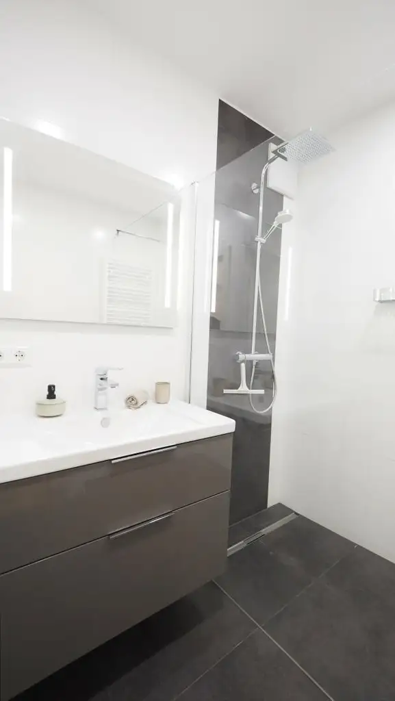 8600 Bruck/Mur - Sonnenwohnung im obersten Stockwerk mit Loggia