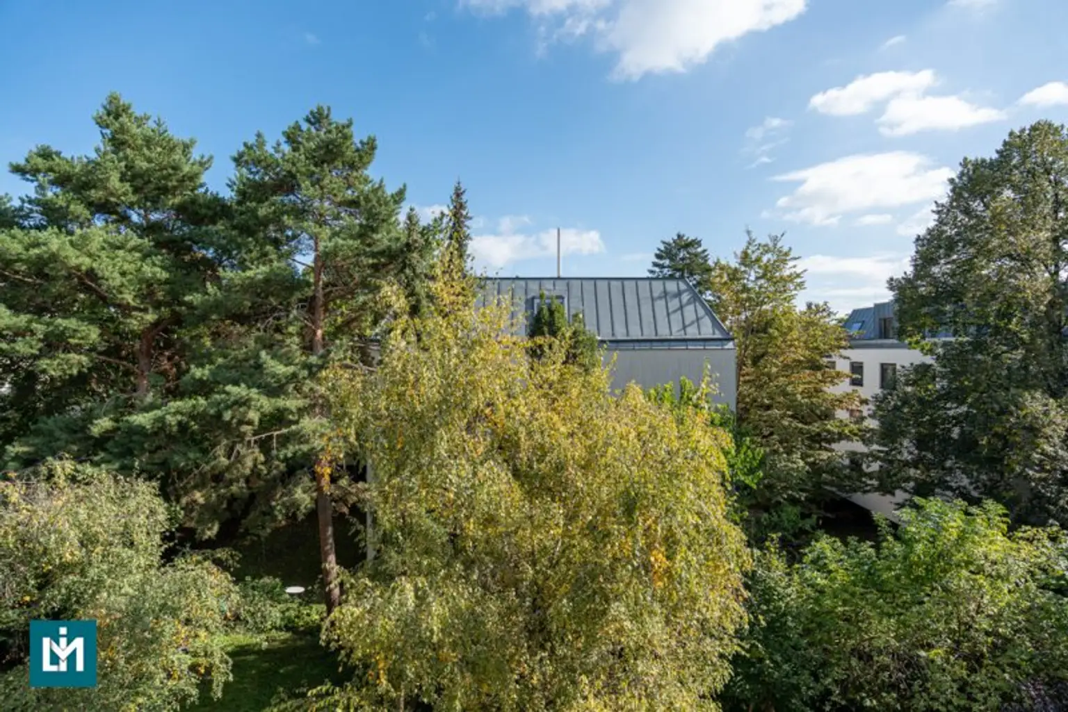 SCHÖNE 4 - ZIMMER WOHNUNG MIT VERBAUTER LOGGIA UND GEMEINSCHAFTSGARTEN / NÄHE U4 HIETZING UND S45 PENZING