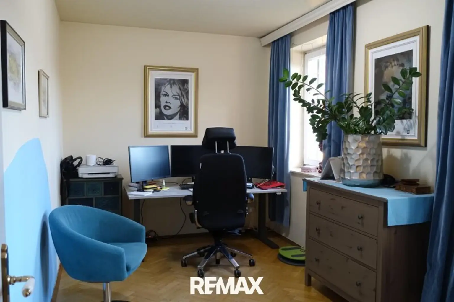 Büro 1