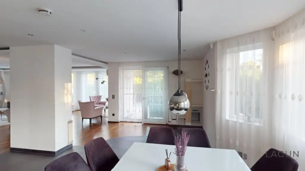 Hochwertiges Luxus-Einfamilienhaus in Maria-Lanzendorf