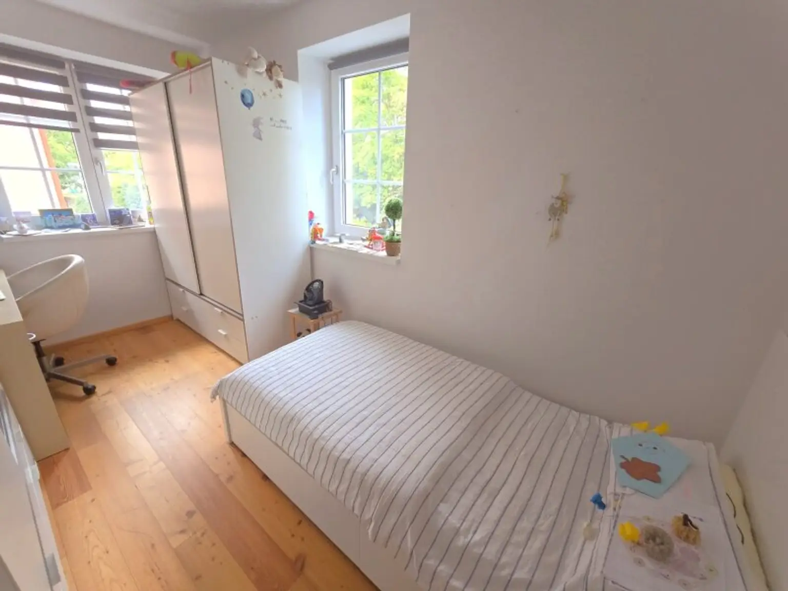 + Ideal für Jung und Alt + leicht leistbares, Neuwertiges und lichtudruchflutetes Reiheneckhaus in Guntersdorf: 3 Zimmer, Garten & Terrasse, Küche, 2 Bäder und 2 Abstellräume für 199.000 €! +