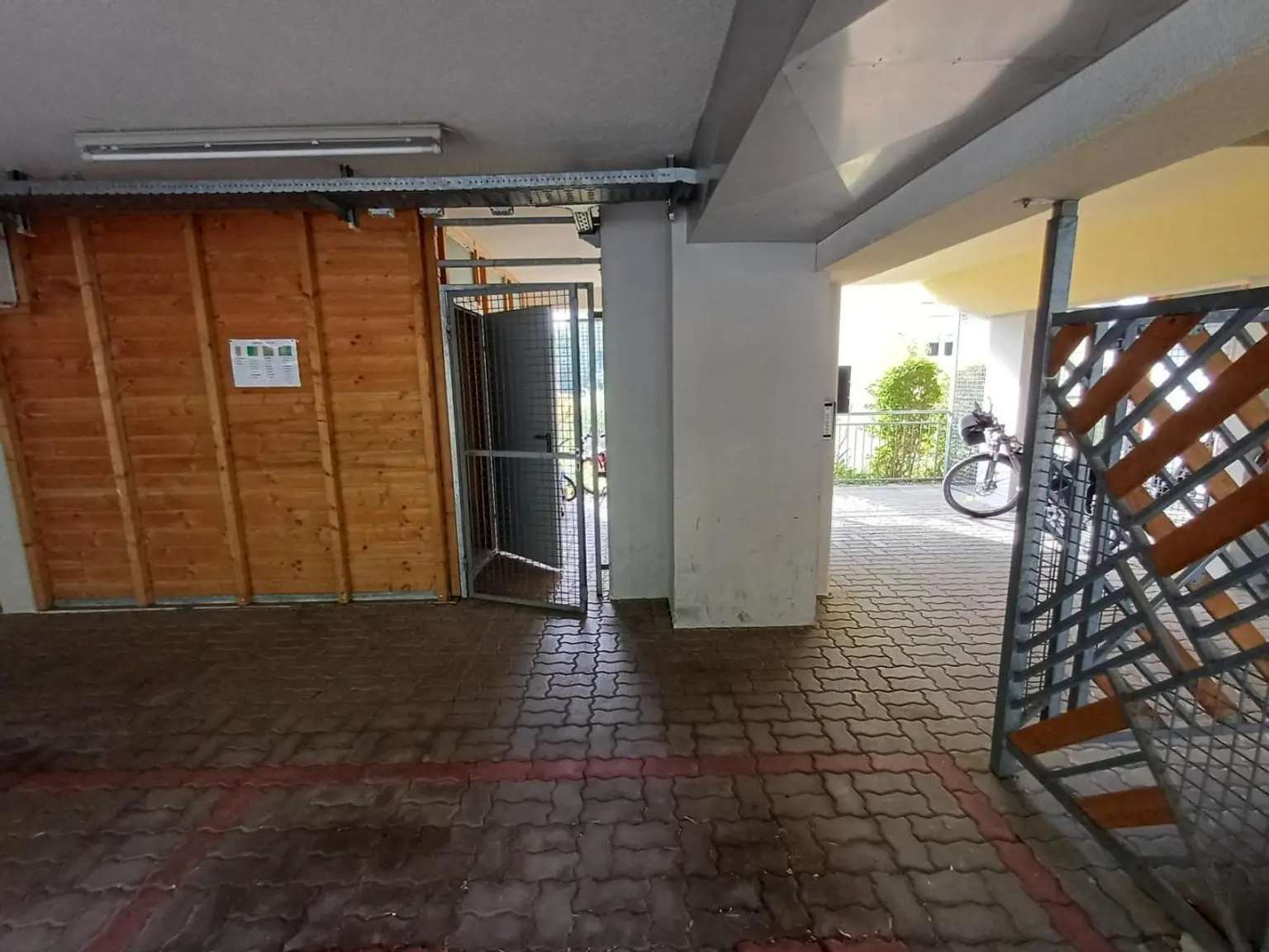 Gmunden: Äußerst gemütliche, teilmöblierte Wohnung mit Balkon im 1. OG in Seenähe!