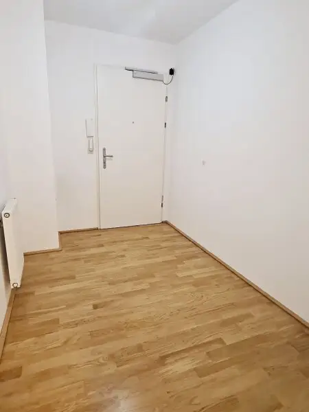 LORYSTRASSE, U3-Nähe, 61 m2 Neubau mit 80 m2 Terrasse, Wohnküche, 1 Zimmer, Duschbad, Parketten, 1. Liftstock