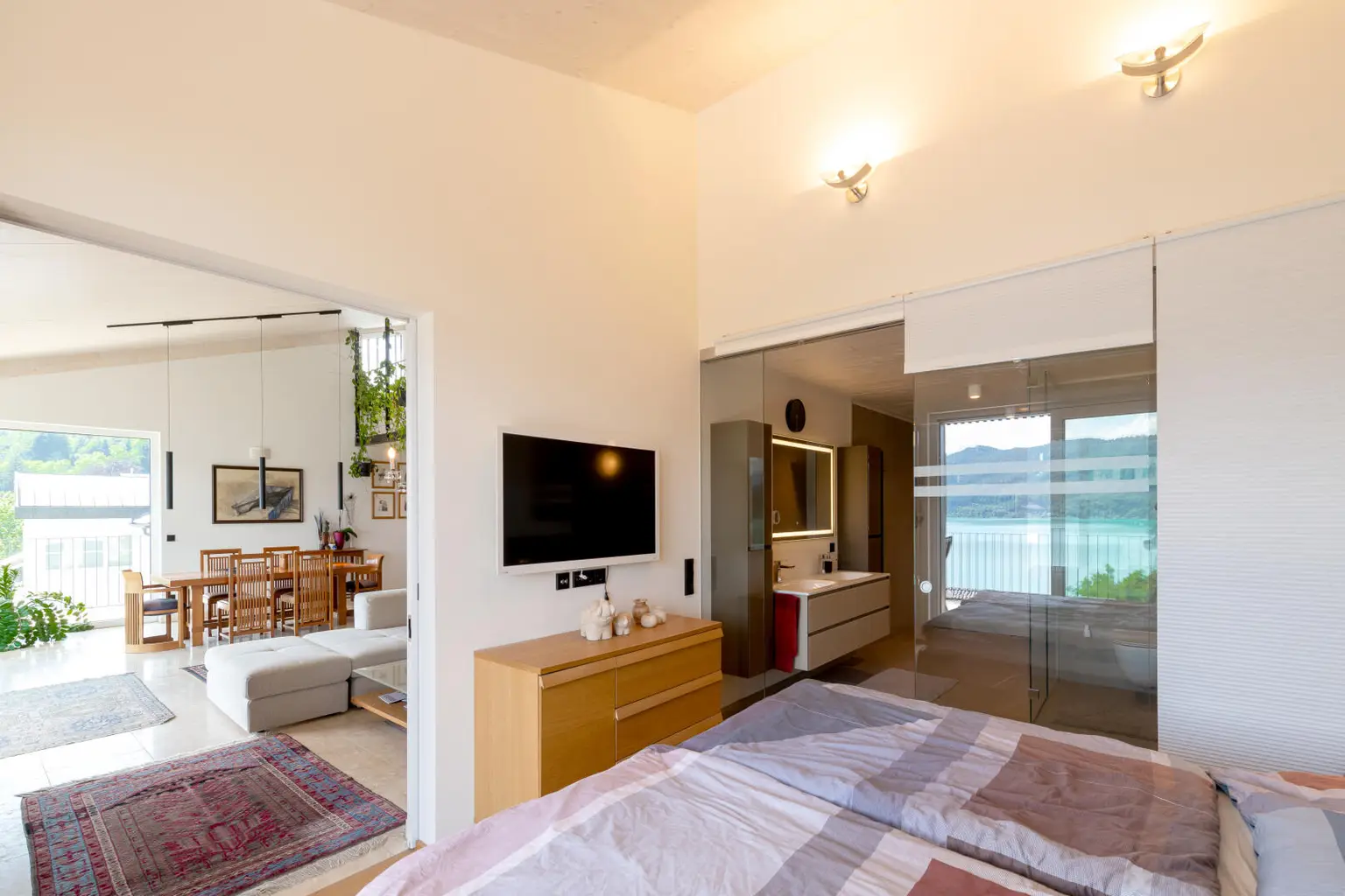 Krumpendorf am Wörthersee: Moderne Penthouse Wohnung mit Pool und Seeblick | Krumpendorf - Wörthersee: Modern penthouse apartment with pool and lake view