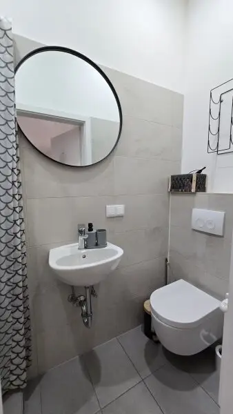 1. Zimmer Wohnung, Altbauwohnung