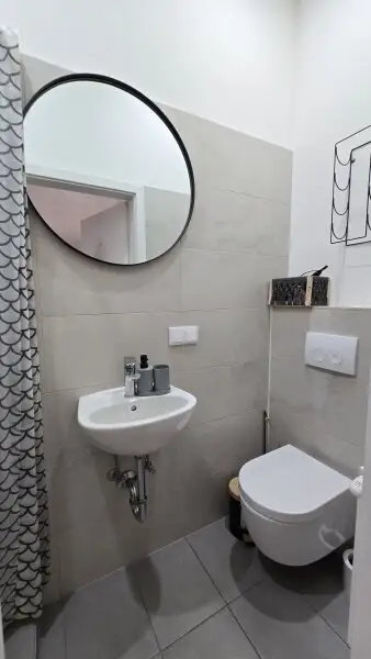 1. Zimmer Wohnung, Altbauwohnung