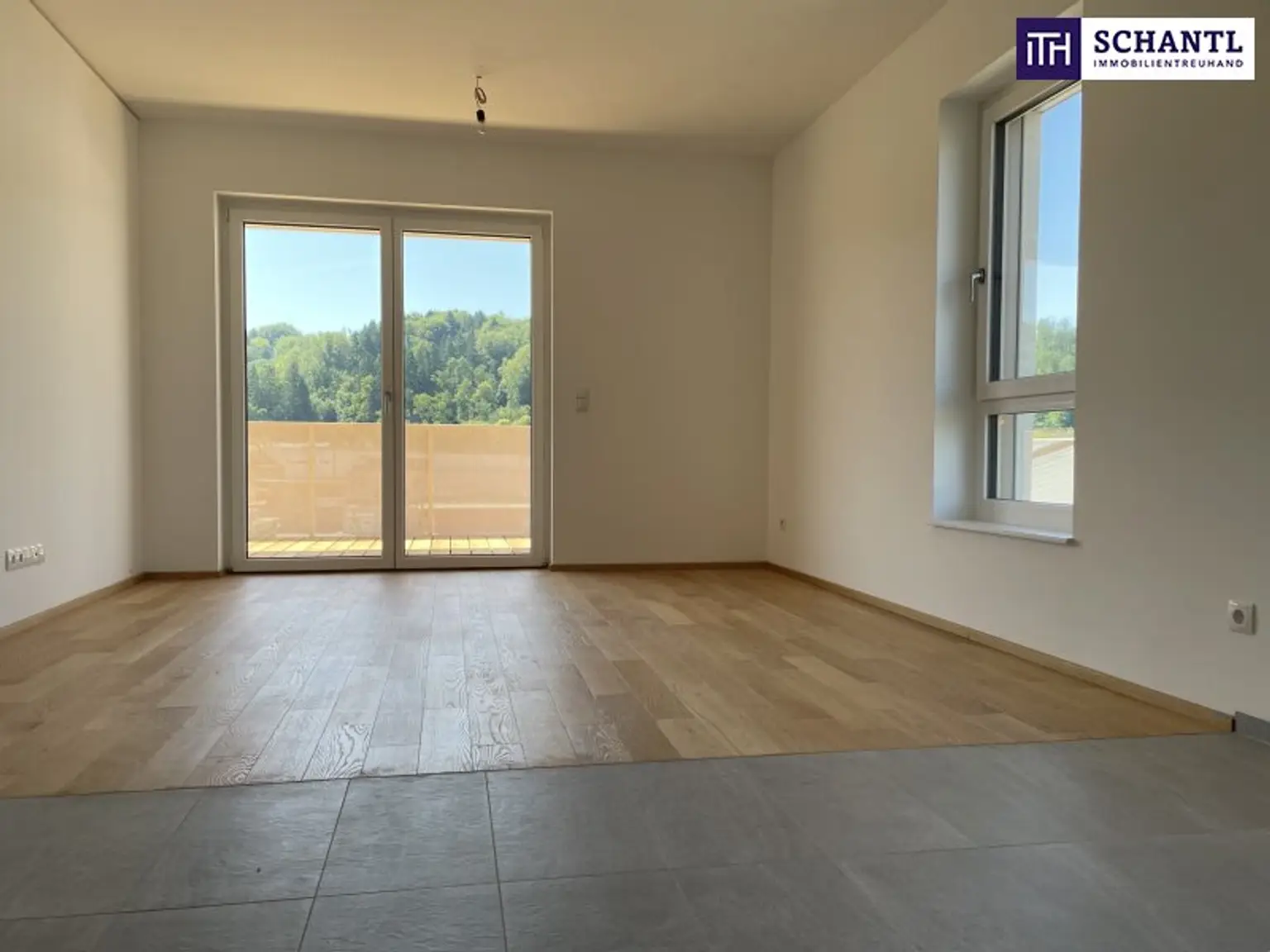 RIESIGE DACHTERRASSE + HOCHWERTIGE AUSSTATTUNG + SÜD/WEST Ausrichtung! + Tiefgarage! Nur 7 Min. von Graz entfernt!!