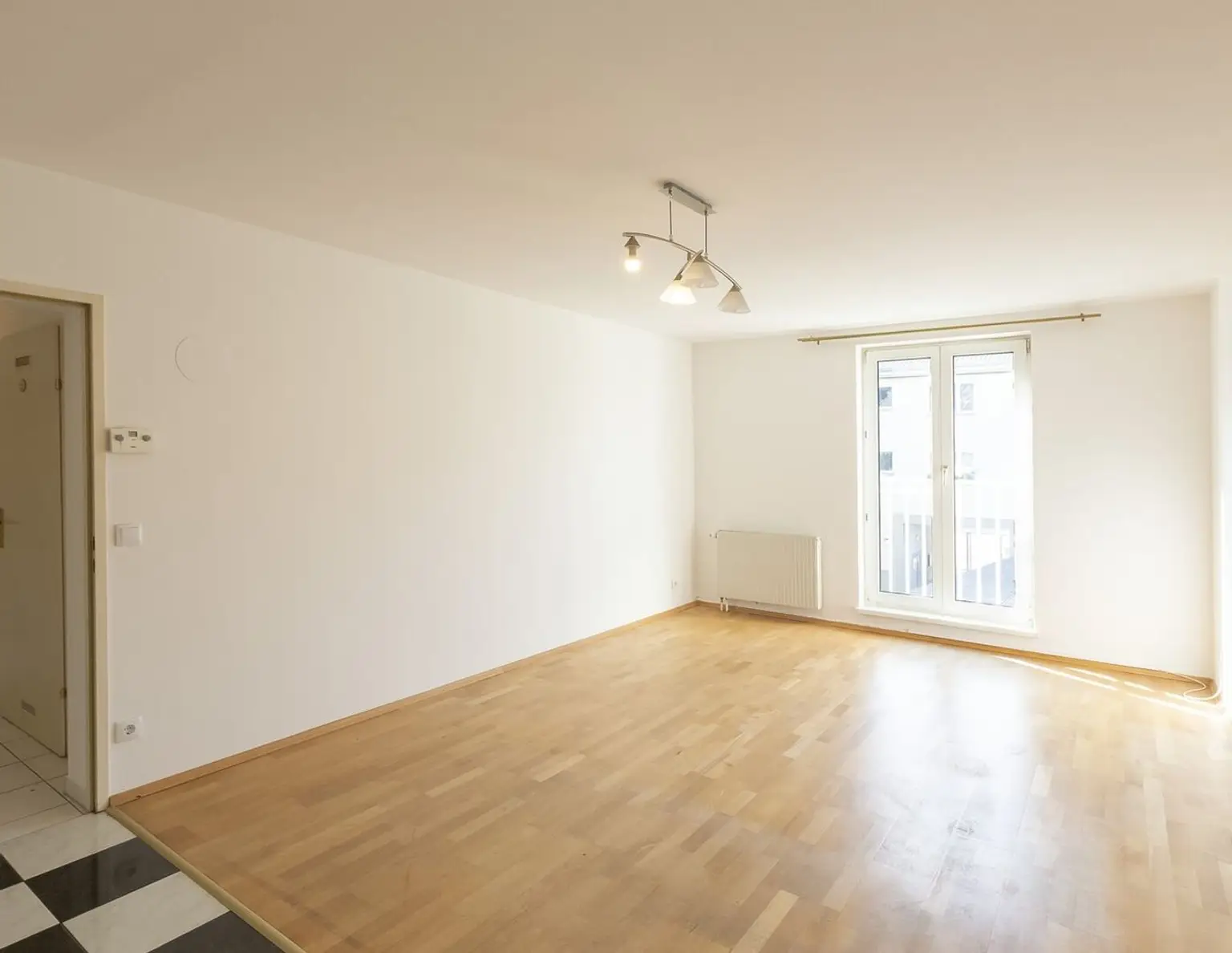 Leopoldauer Straße - hofseitiger 3 Zimmer Neubau mit Garage zu verkaufen