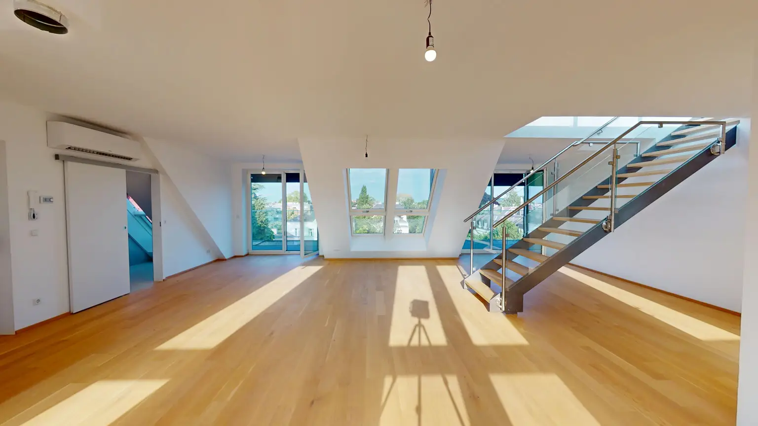Herrliche Dachwohnung mit Traumterrasse I Hietzinger Cottage
