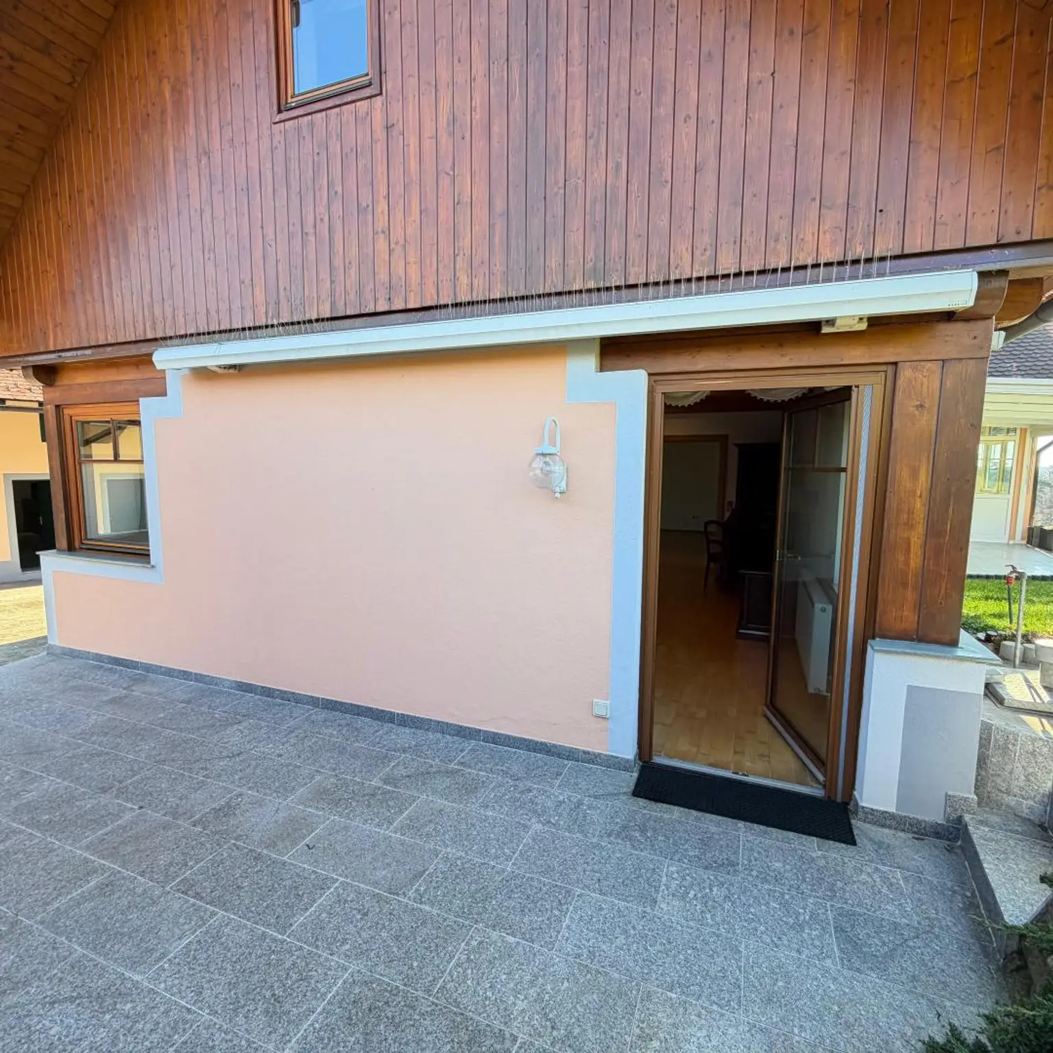 Wohnen in Aussichtslage mitten in der Natur auf  8 Ha. Grund, ehemalige Hofstelle!