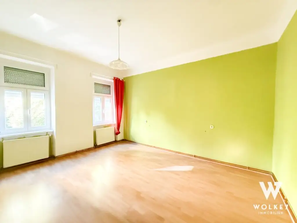 Sanierungsbedürftige Wohnung in Innenhoflage mit 3 Zimmern und 76 m²