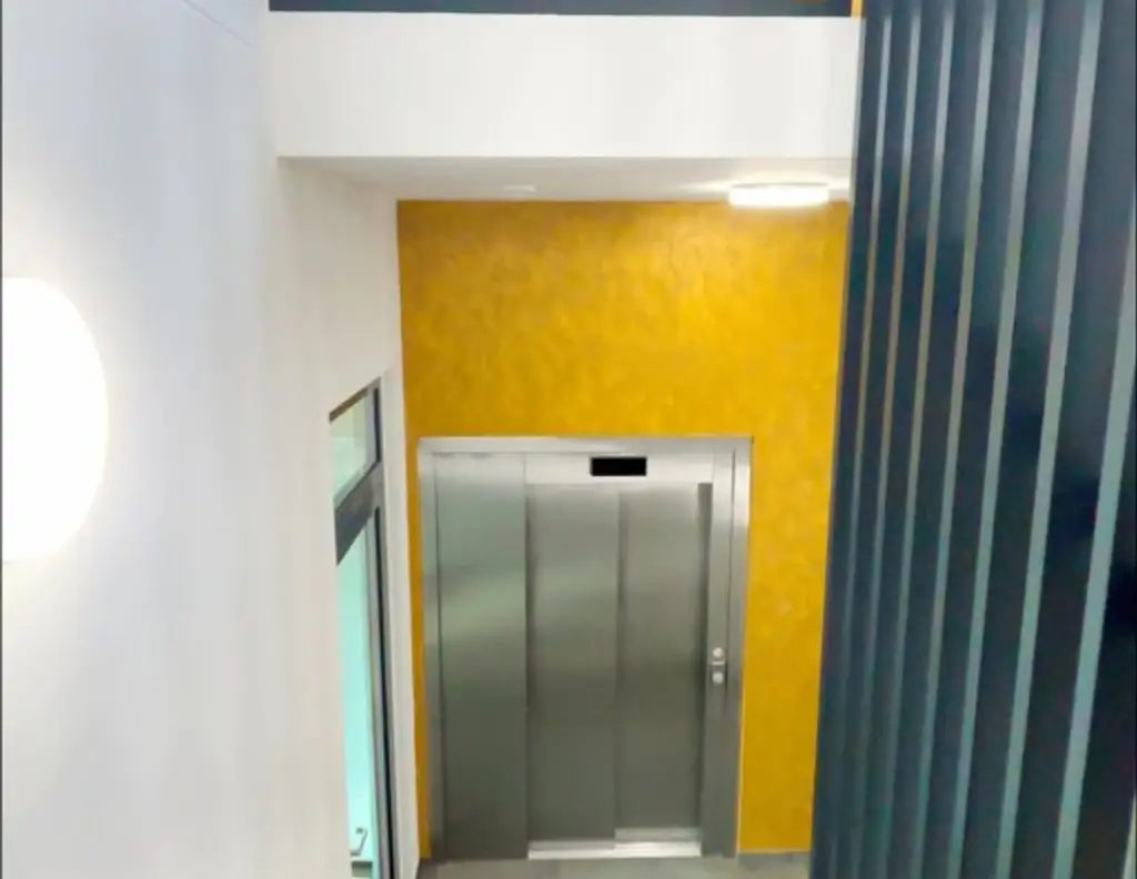 ++MÜHLWERK++ ERSTBEZUGSBÜRO mit 4 Räumen und Balkon ab sofort zu vermieten!