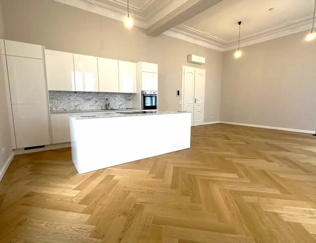 MÖLLWALDPLATZ, U1-NÄHE, 124 m2 ALTBAU, Wohnküche, 2 Zimmer, klimatisiert, 2 Bäder, Parketten, Loggia, 1. Liftstock, provisionsfrei