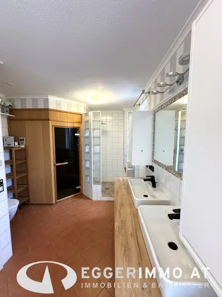 5751 Maishofen/Mitterhofen; attractive, well-maintained half of a house, 4 bedrooms,