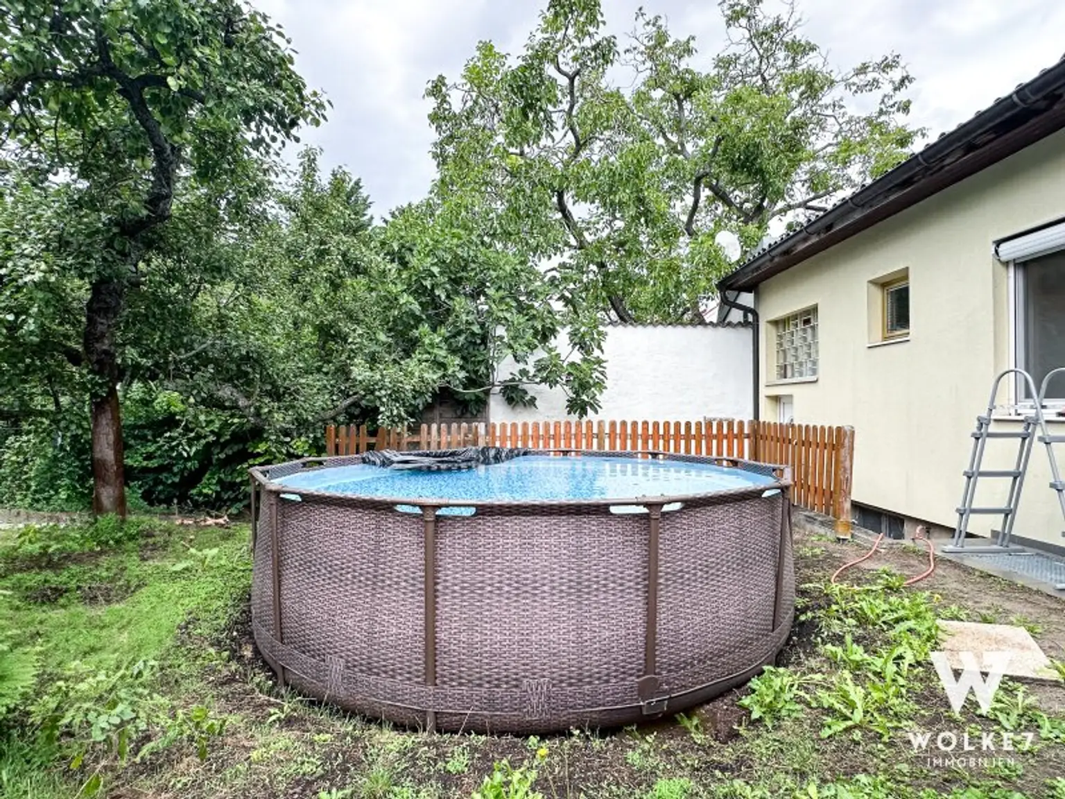 Charmantes Stadthaus zentral in Gänserndorf: Pool | Garten | Terrasse | Bahnhofsnähe | Ruhelage