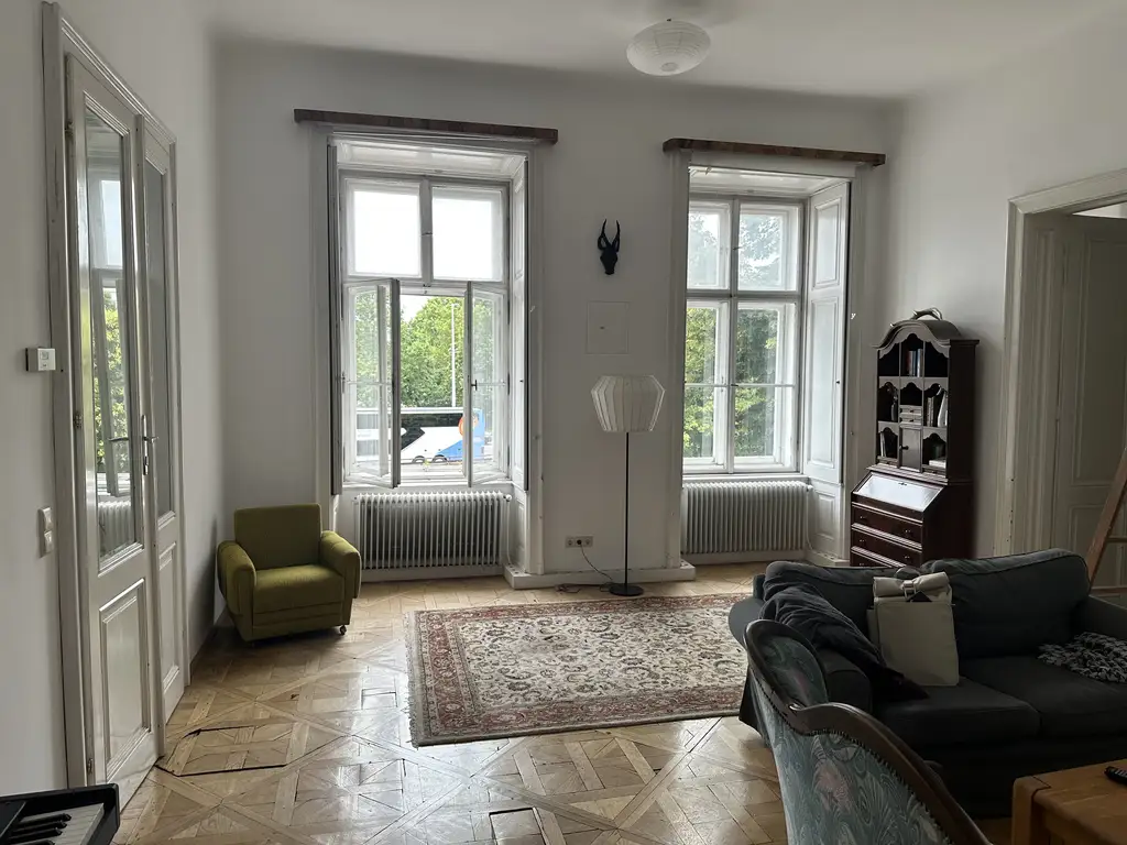 Großzügige WG oder Familienwohnung mitten in der Stadt