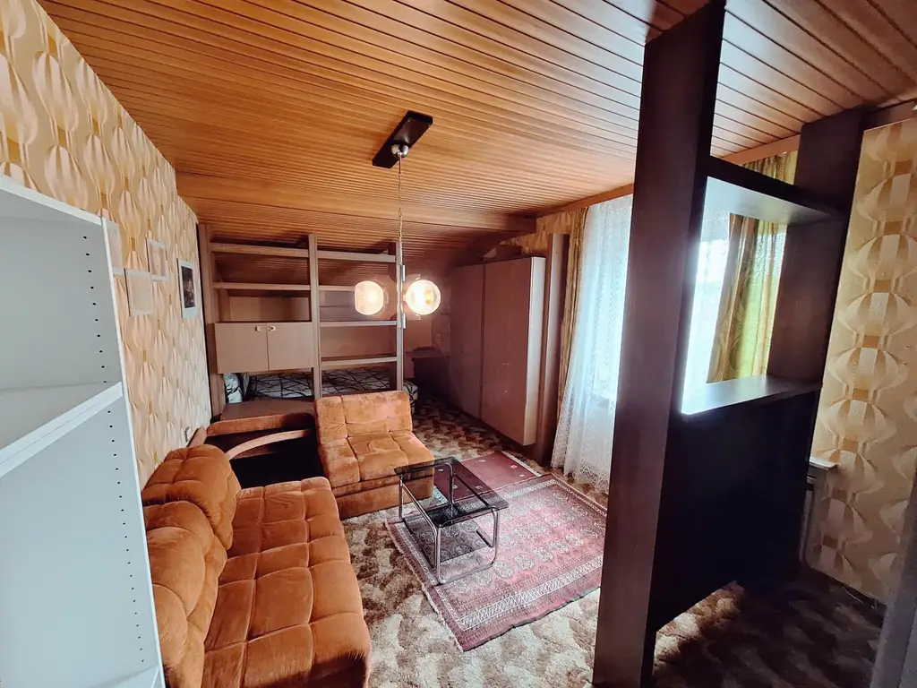 Einfamilienhaus mit grossem Grund