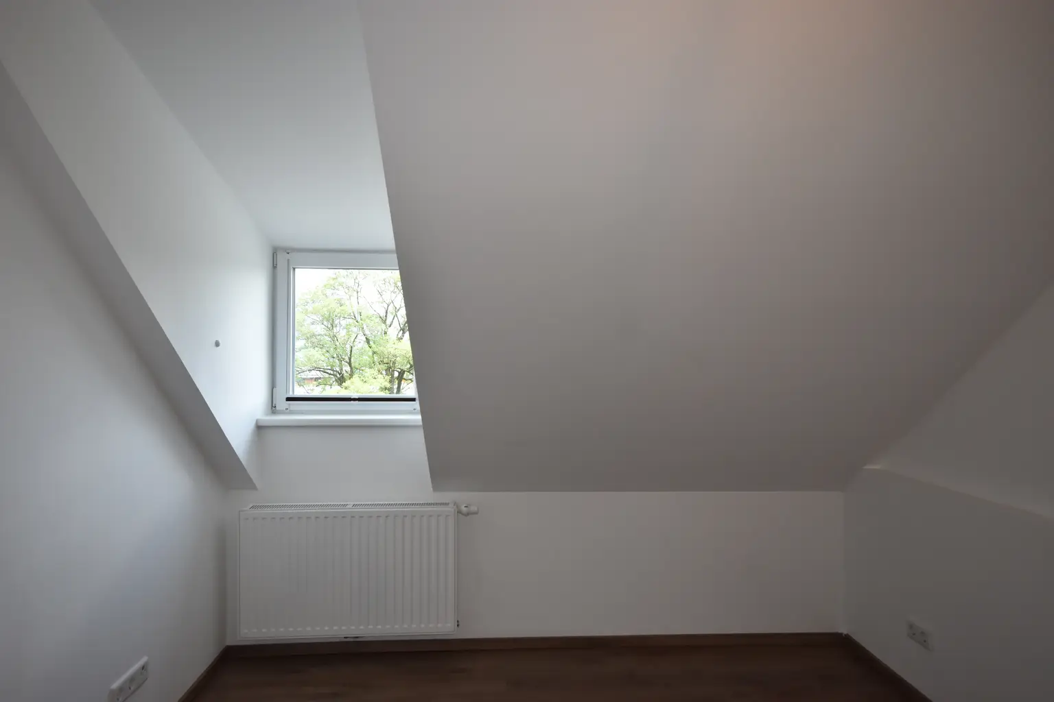 "GRÖDIG - Moderne und gemütliche 2 Zimmer Dachgeschosswohnung"