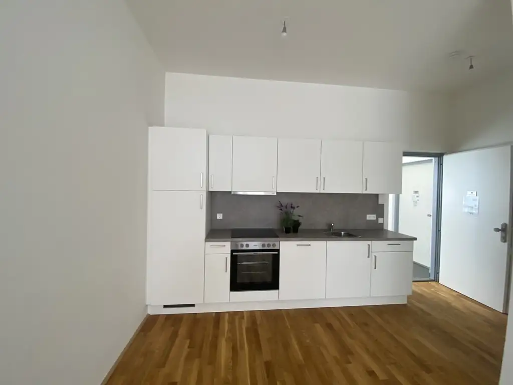 TRAUM - Sonnige 2 Zimmerwohnung mit Dachterrasse - 1 bedroom Apartment with terrace