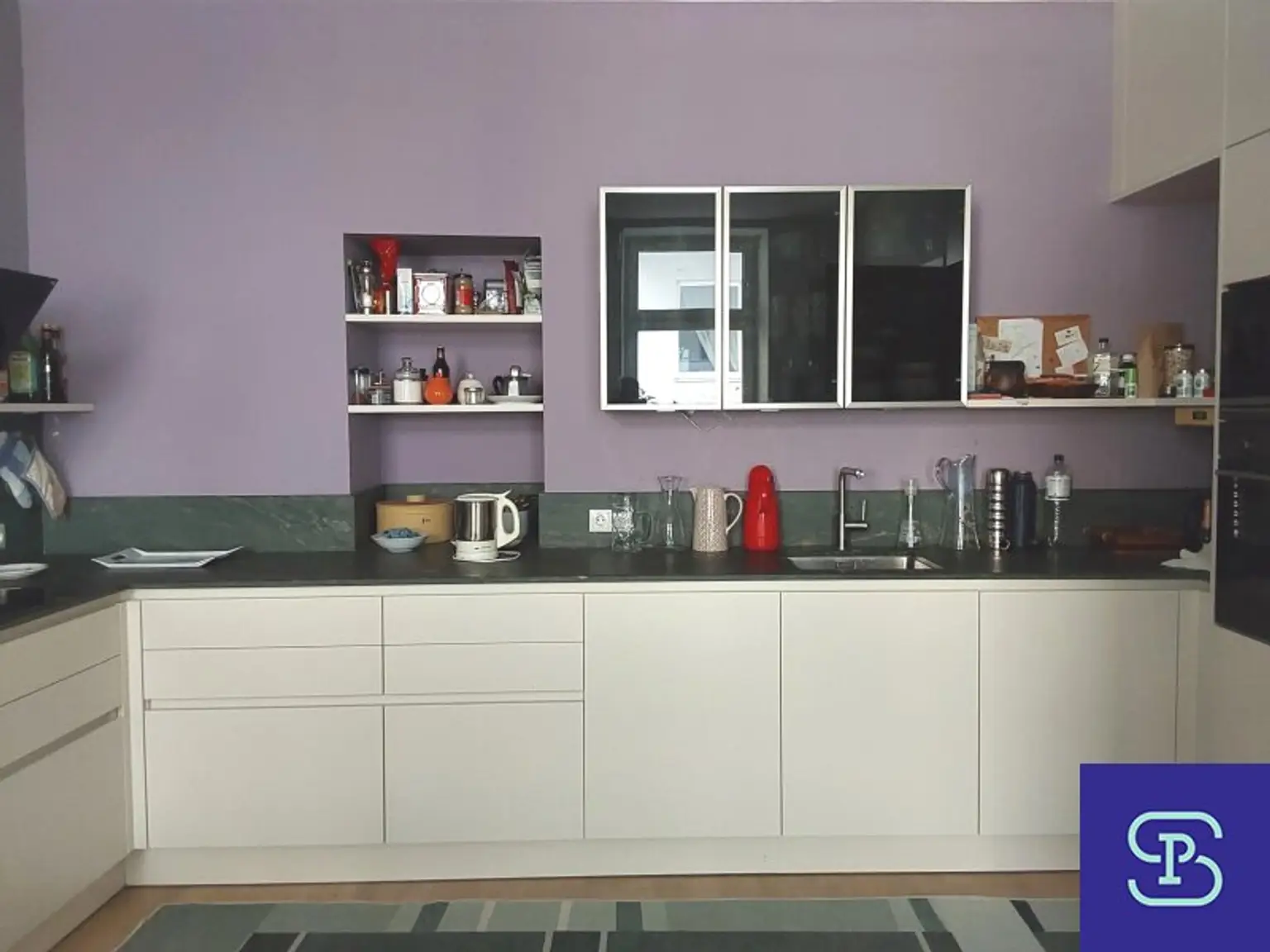 Provisionsfrei: Unbefristeter 98m² Altbau mit 11m² Süd-Loggia und Einbauküche - 1070 Wien!