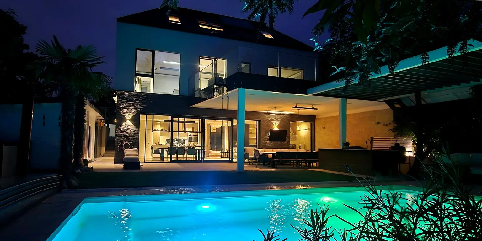 Abgebergestützt PROVISIONSFREI für den KÄUFER! - "Neubauvilla an der Weinstraße!"