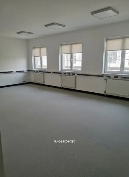 Vollsanierte Gewerbefläche 682m²  28 Stellplätze, LKW Einfahrt  perfekt für Ihr Business!