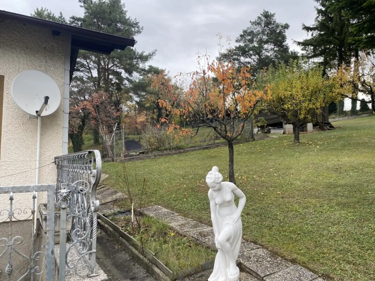 Gepflegtes Miethaus in ruhiger Aussichtslage