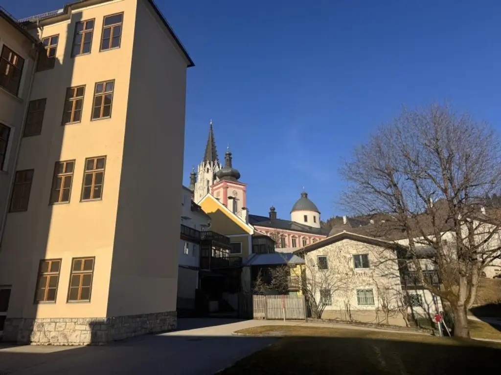 ATTRAKTIVES BAURECHT IM ORTSZENTRUM VON MARIAZELL
