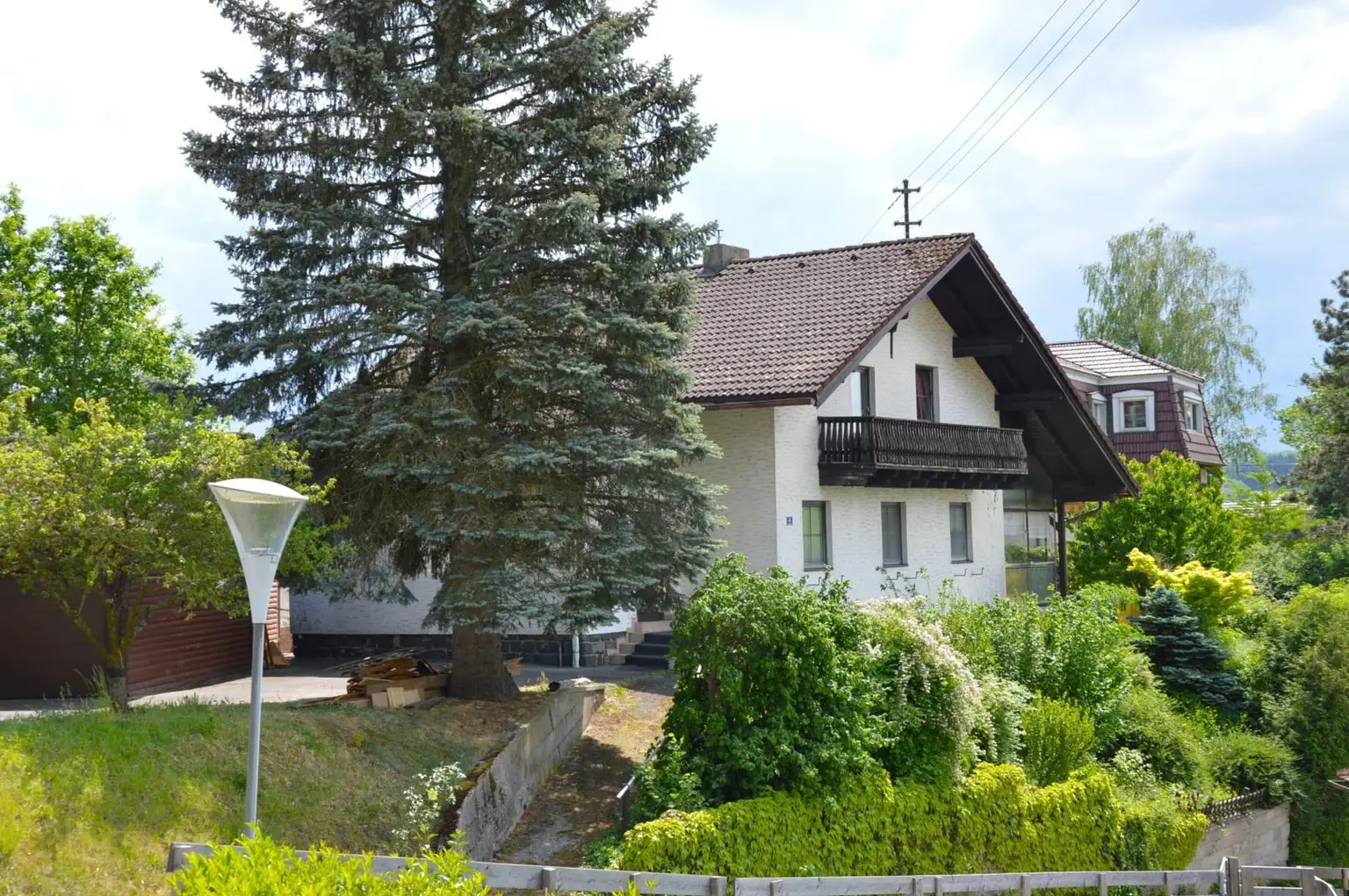 HF Haus in erhöhter Lage