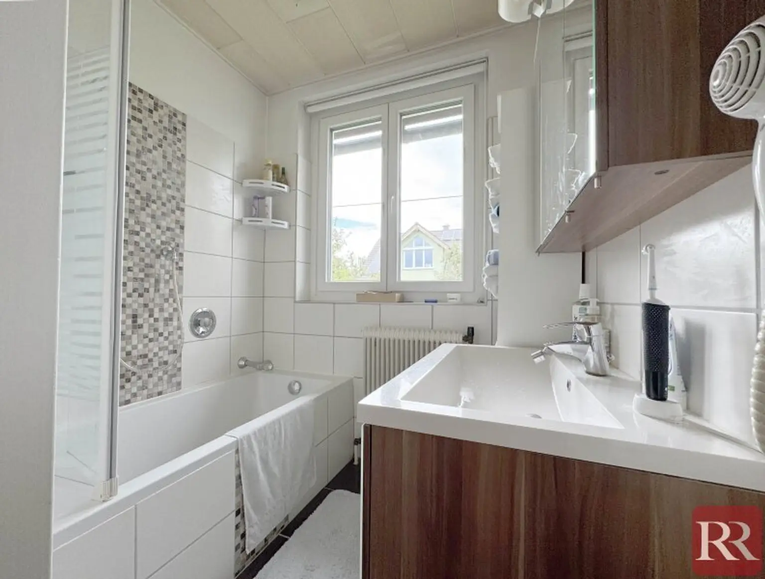 Bungalow auf großem, sonnigem Grund