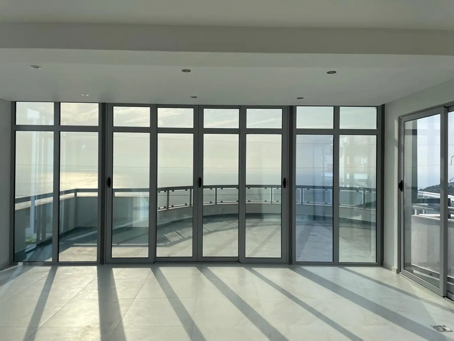 Großzügiges Penthouse mit herrlichem Meerblick in Toplage
