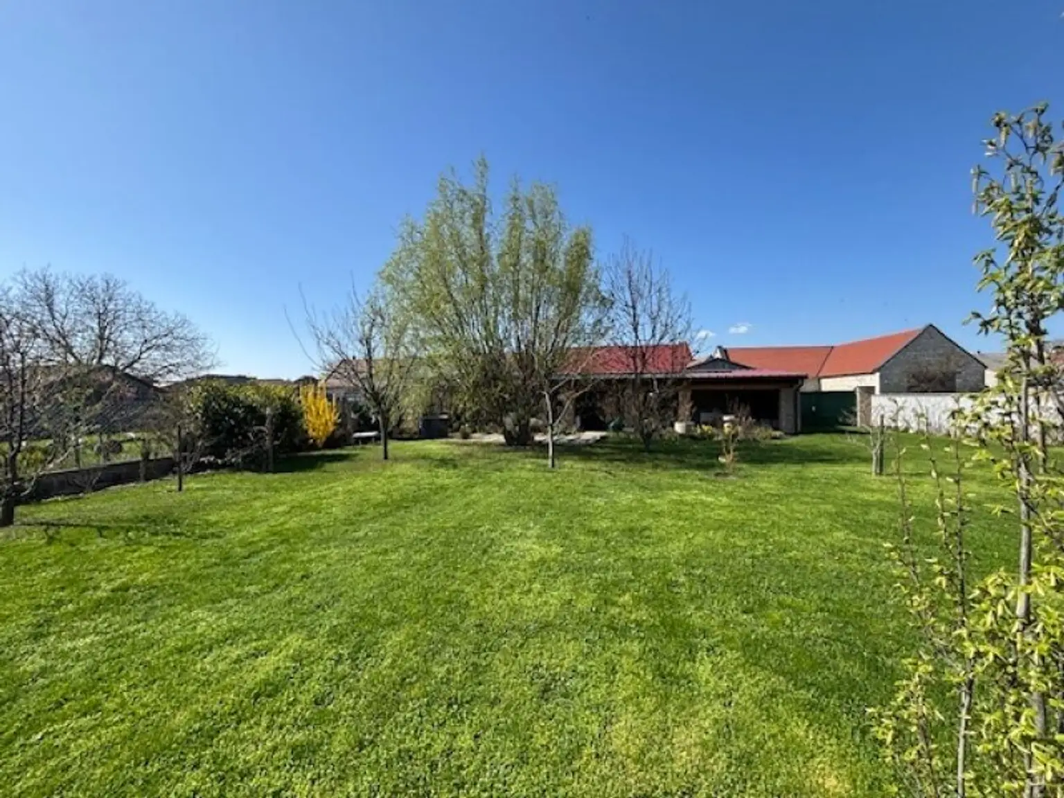 Winden am See - Ihr Traumhaus mit großem Garten wartet auf Sie!