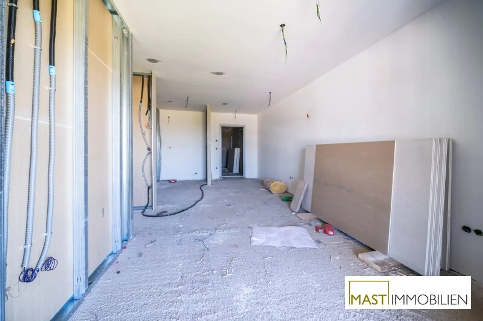 5. Liftstock - Provisionsfreie 2 Zimmer Wohnung mit 10 qm Balkon!