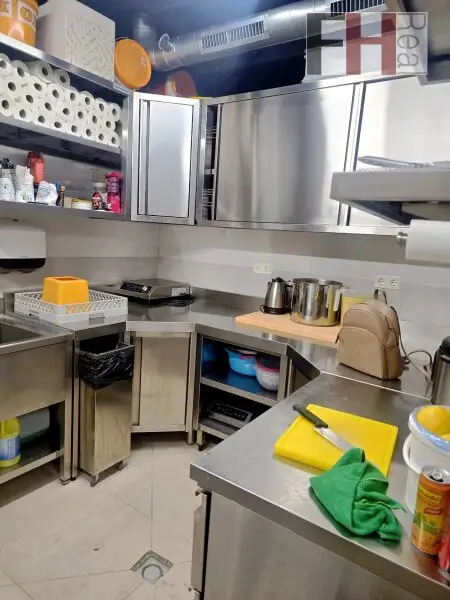 Gut gehendes, bestens etabliertes Schnitzellokal, perfekte Frequenzlage, nahe Reumannplatz, Favoritenstraße und Quellenstraße