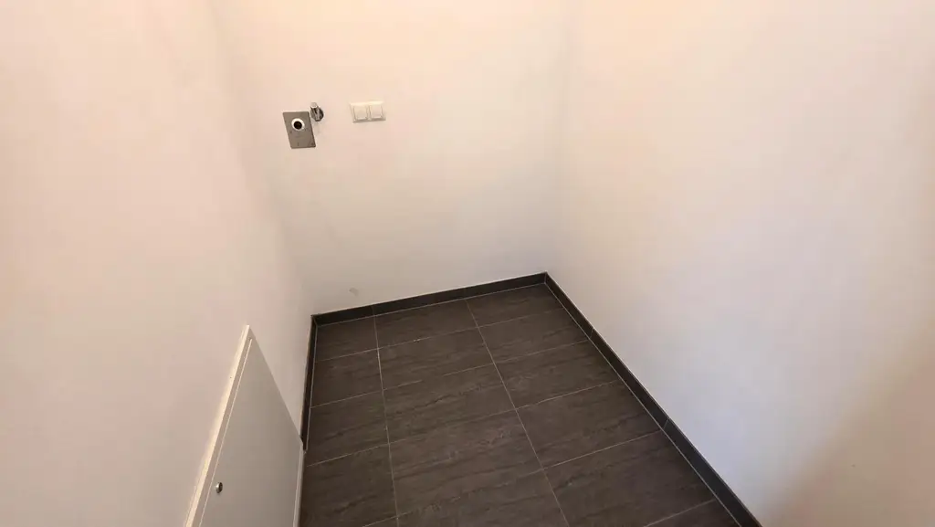 Maria Enzersdorf - Schlosspark!!! Stylische Neubauwohnung + MEGA Dachterrasse + Grün- und Weitblick!