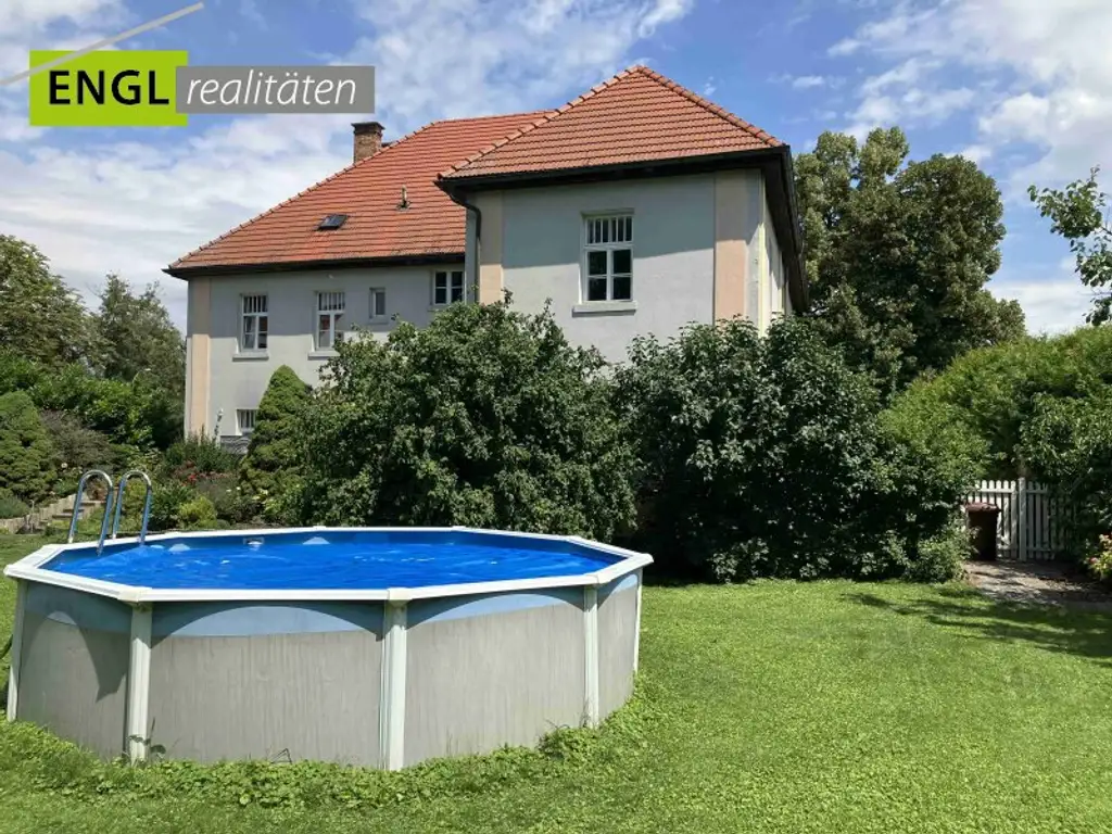 Moderne Jahrhundertwendevilla – Eleganz trifft Wohnkomfort!