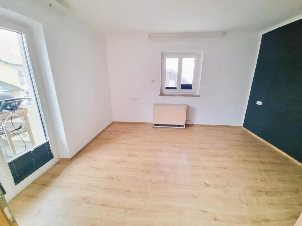 Charmante 2-Zimmer-Wohnung mit großem Balkon