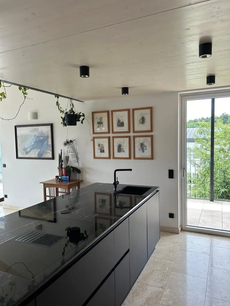 Krumpendorf am Wörthersee: Moderne Penthouse Wohnung mit Pool und Seeblick | Krumpendorf - Wörthersee: Modern penthouse apartment with pool and lake view