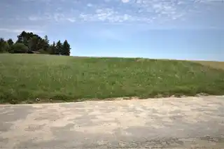 Blick von der Eingangstür zum Grünland