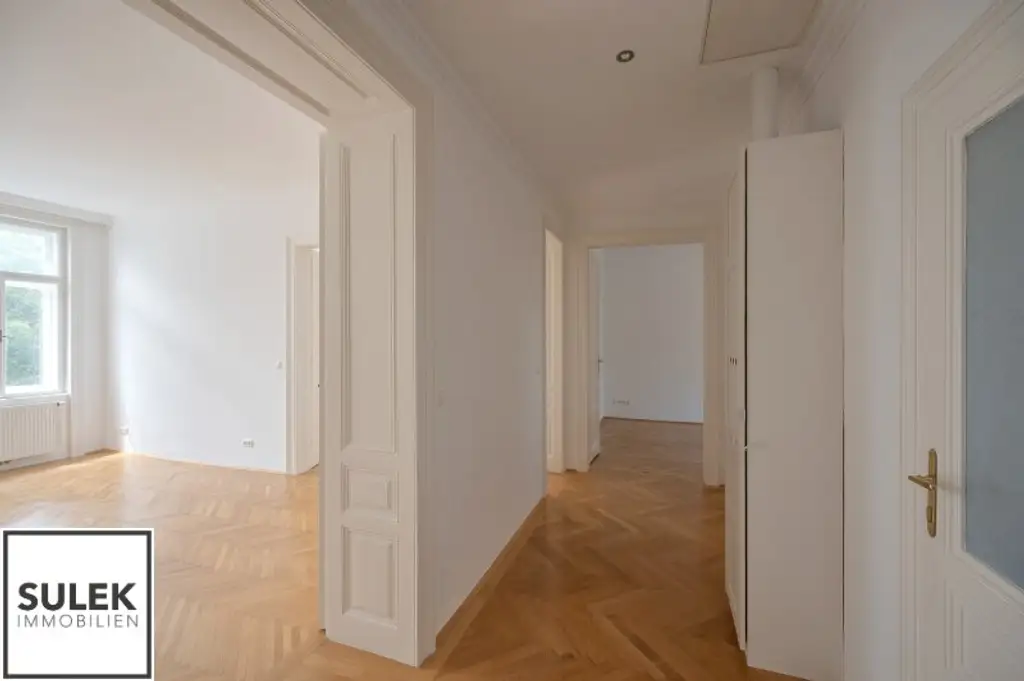 Schönbrunner Allee: 3-Zimmer-Altbauwohnung mit perfekter Aufteilung und Grünblick