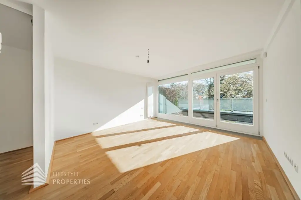 Wunderschöne 4 - Zimmer Wohnung mit Terrasse und Garten