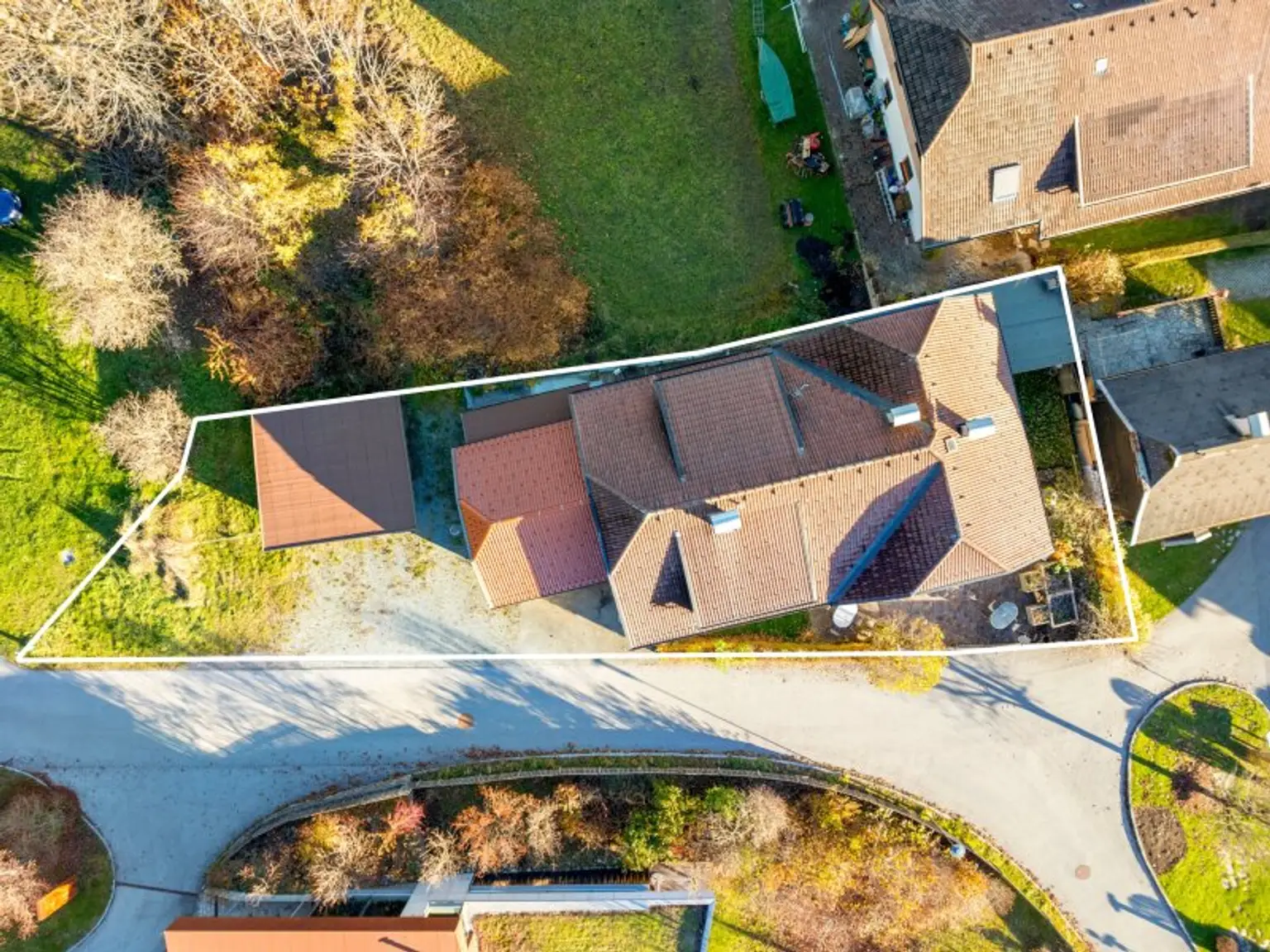 Schönes 247m² Mehrfamilienwohnhaus mit 4 Wohnungen am Weißensee mit Seeblick und Seenähe in TOPLAGE